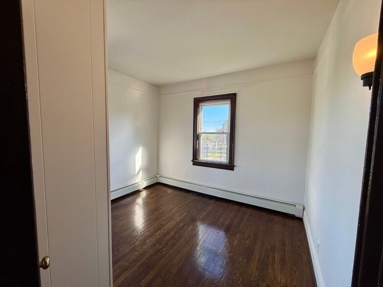 Building Photo - 86 Edgewood Ave