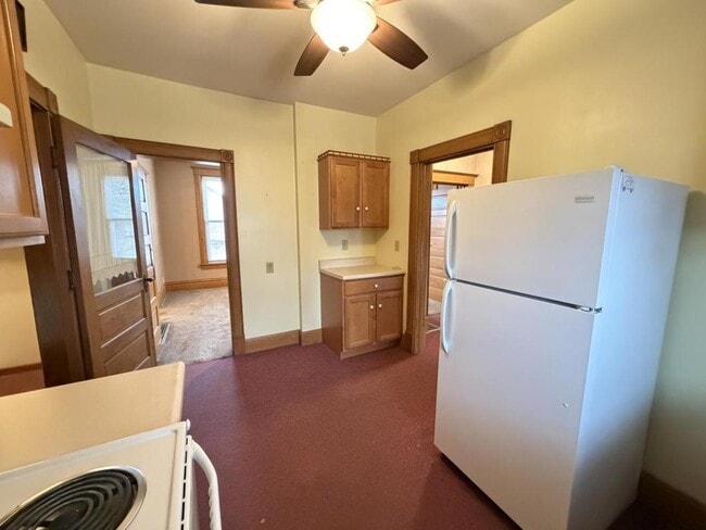 Building Photo - 201 S 1st St