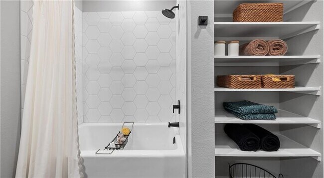 Building Photo - 12601 McCallen Pass