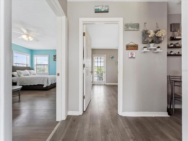 Building Photo - 3801 1st Ave S