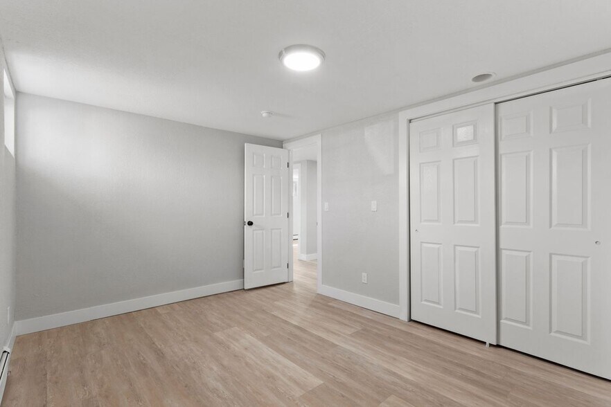 Building Photo - 2905 W 39th Ave