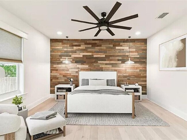 Building Photo - 2508 N Ola Ave