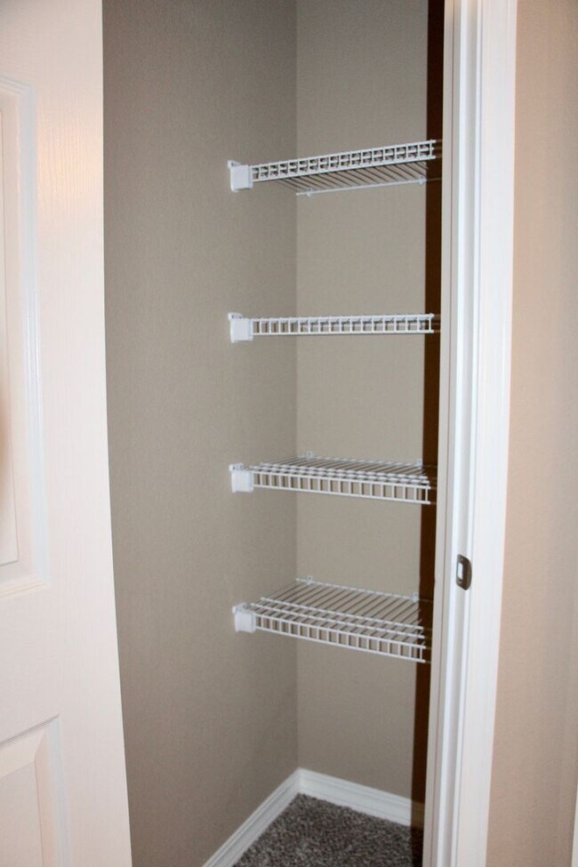 Building Photo - Well Cared For 3 bed/2.5 Bath Home in Security - Widefield