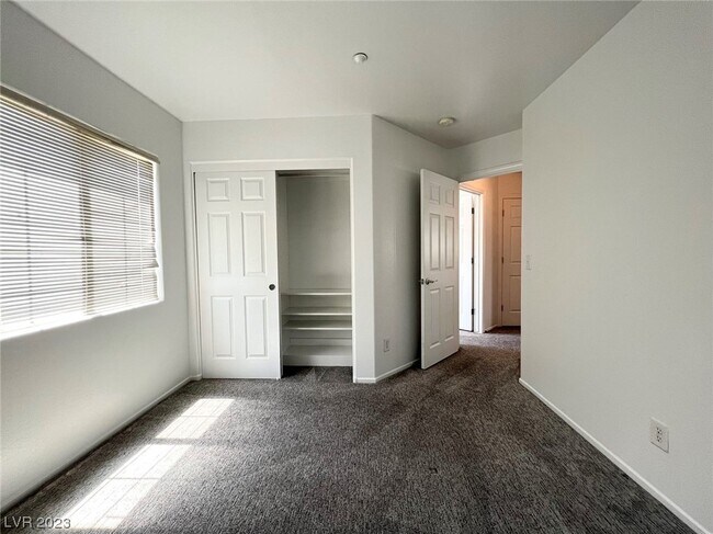Building Photo - 9004 Beaming Ct