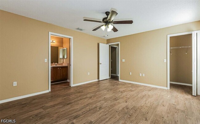 Building Photo - 140 SW 29th St