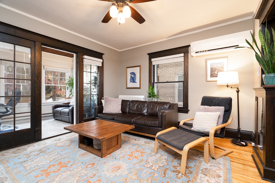 Building Photo - 3117 Fremont Ave S