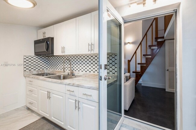 Building Photo - 1880 SW 15th St