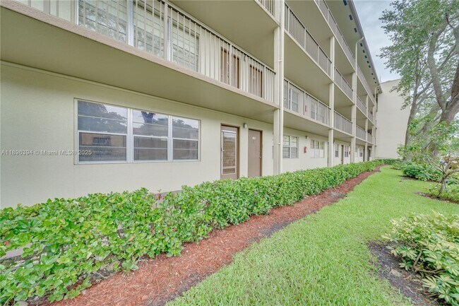 Building Photo - 101 SW 132nd Way
