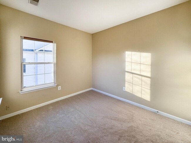 Building Photo - 12652 Heron Ridge Dr