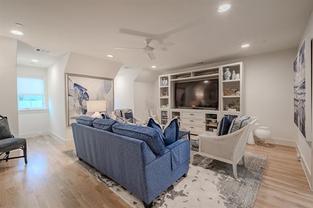 Building Photo - 4514 Fairway Ave