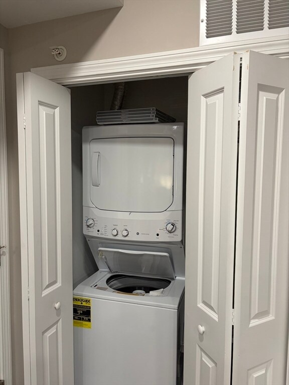 Building Photo - 92 Sagamore St