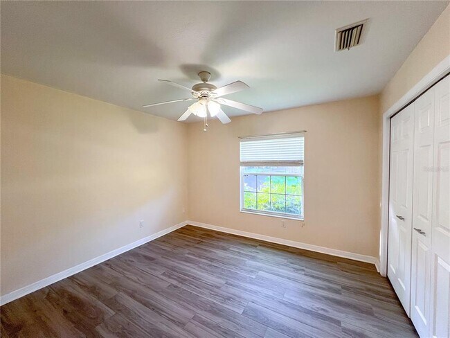 Building Photo - 7516 NW 36 Ave