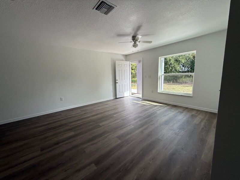 Building Photo - 53 Poplar Rd