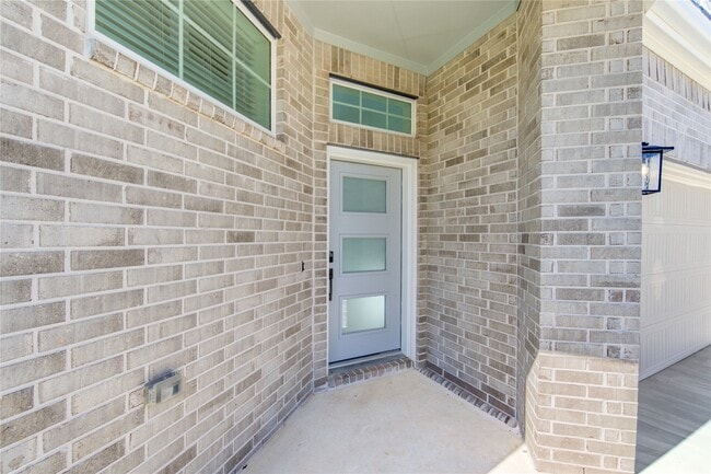 Building Photo - 1419 Shaded Rock Dr