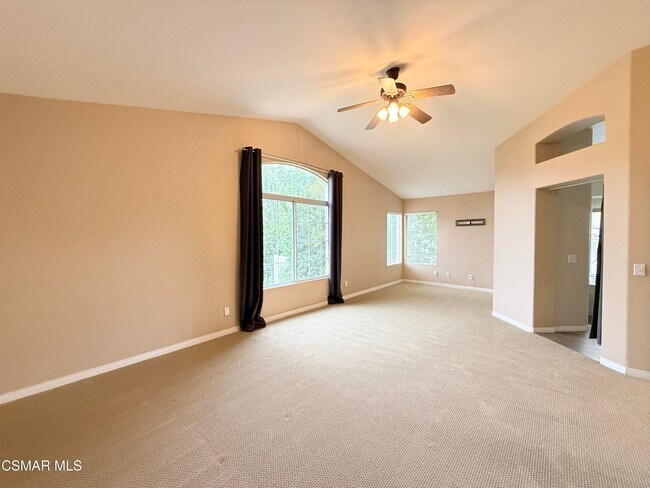Building Photo - 2851 Silk Oak Ave