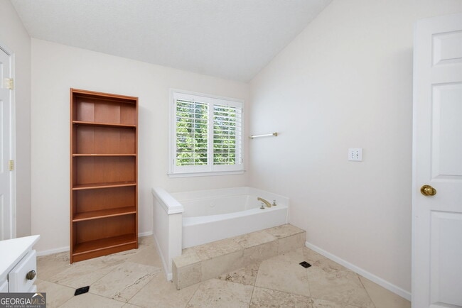 Building Photo - 2599 Alvecot Cir SE