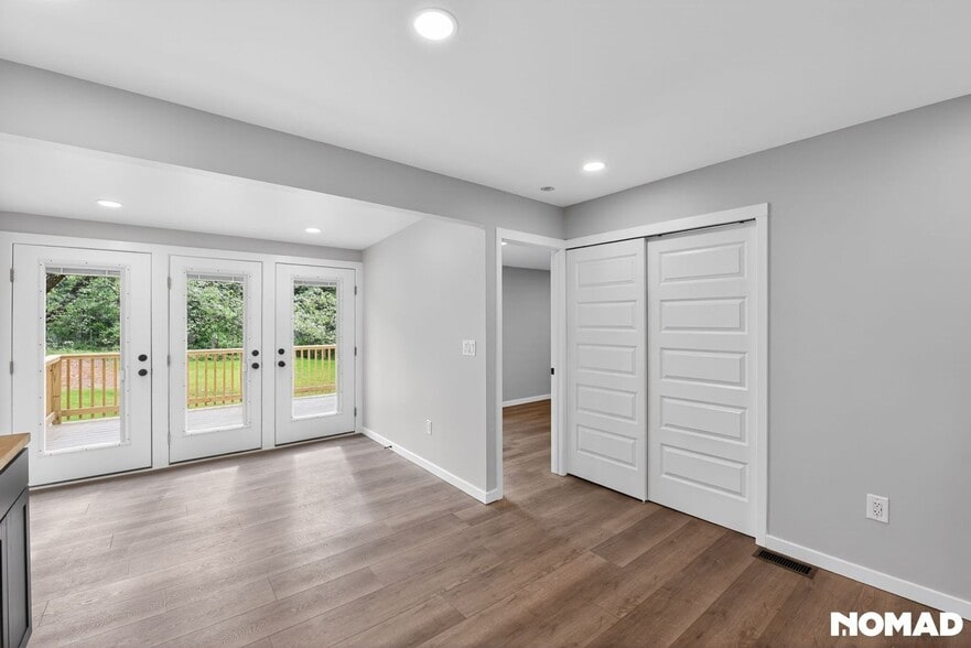 Building Photo - 866 Wellman St