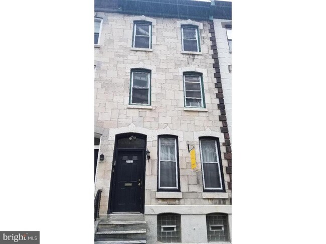 Building Photo - 2441 Fairmount Ave
