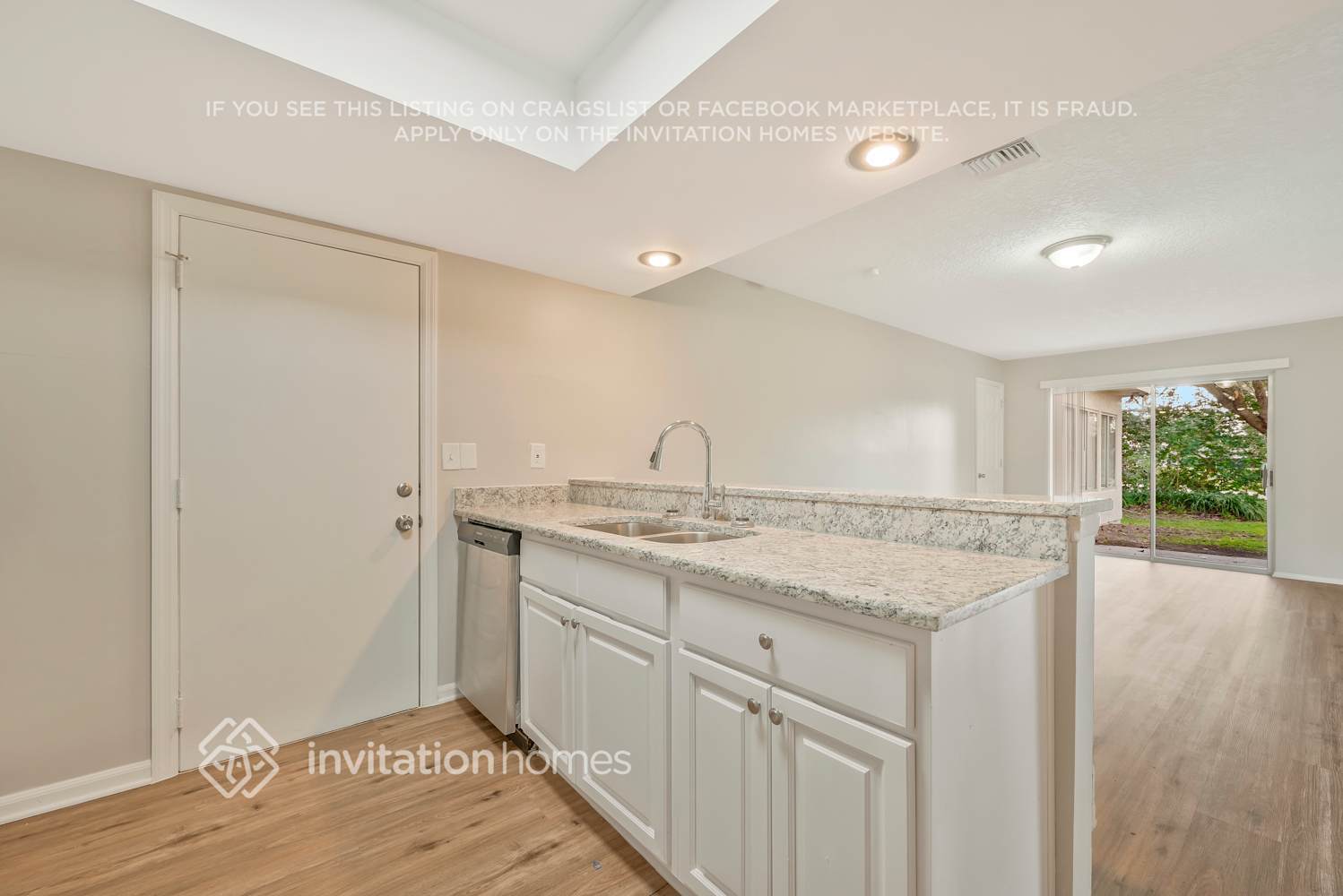 Building Photo - 10425 Kingbrook Ln