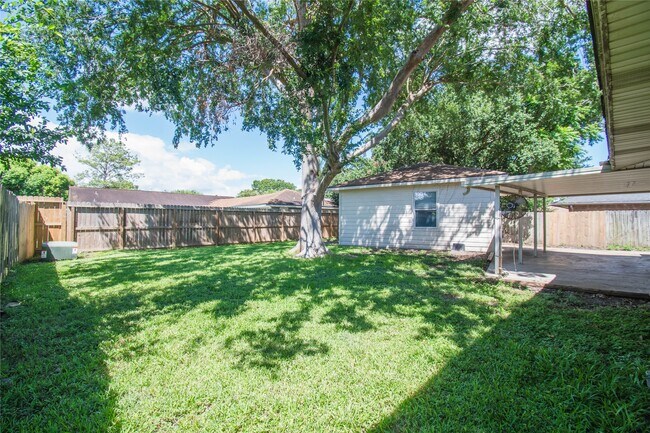 Building Photo - 10418 Sagemeadow Ln