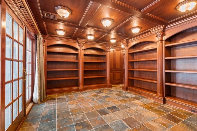 Building Photo - 103 Pleasant Ridge Rd