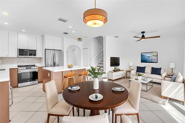 Building Photo - 2867 SW 125th Ave