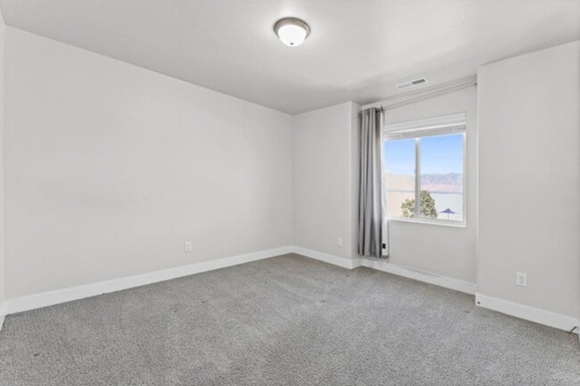 Building Photo - 2877 S Greenhead Dr