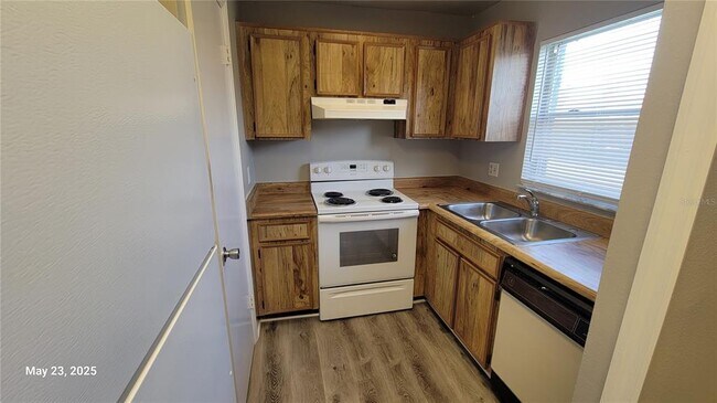 Building Photo - 4338 Pershing Pointe Pl