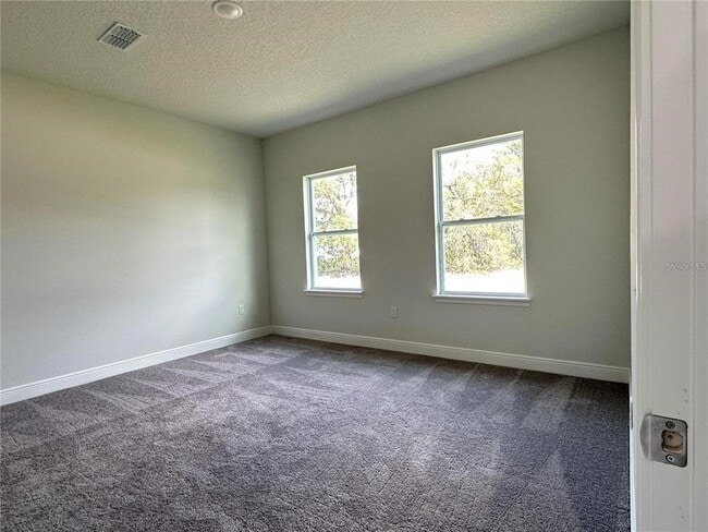 Building Photo - 149 Maple Dr