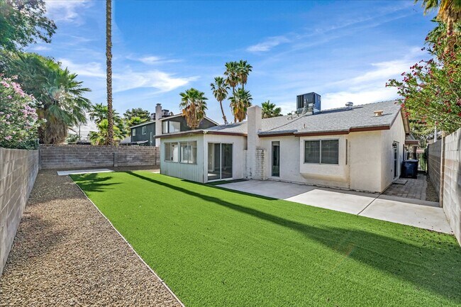 Building Photo - 3849 Boca Chica Ave