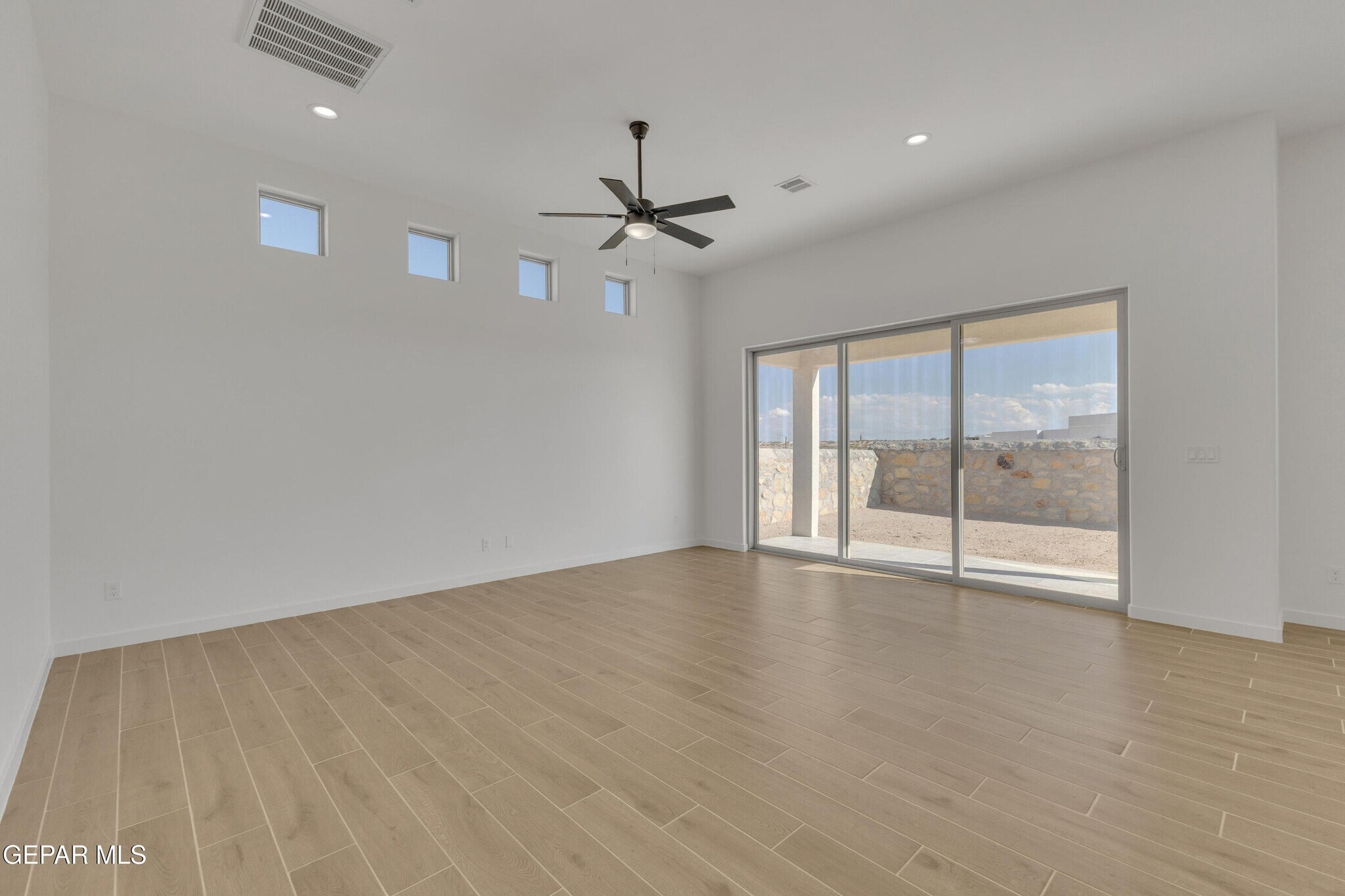 Building Photo - 12716 Middlesbrough Ave