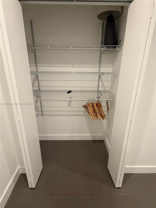 Building Photo - 13105 Ixora Ct