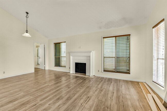 Building Photo - 1073 Redfish St