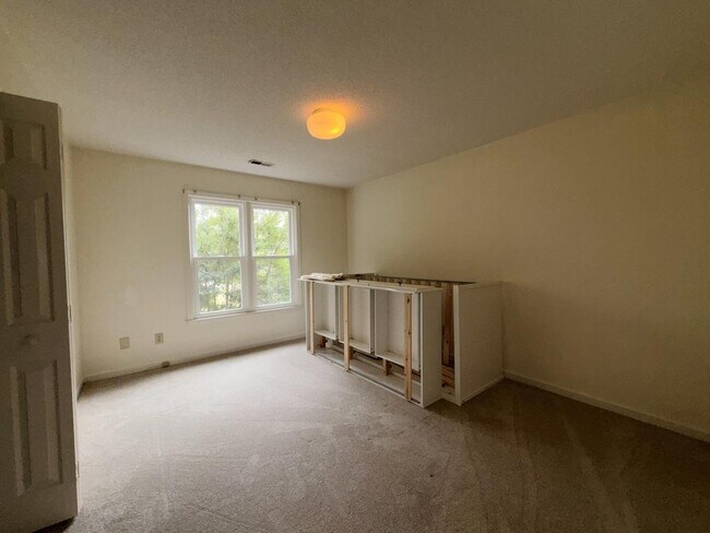 Building Photo - 118 Sunfish Dr
