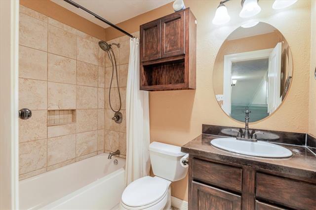 Building Photo - 5615 Espanola Dr