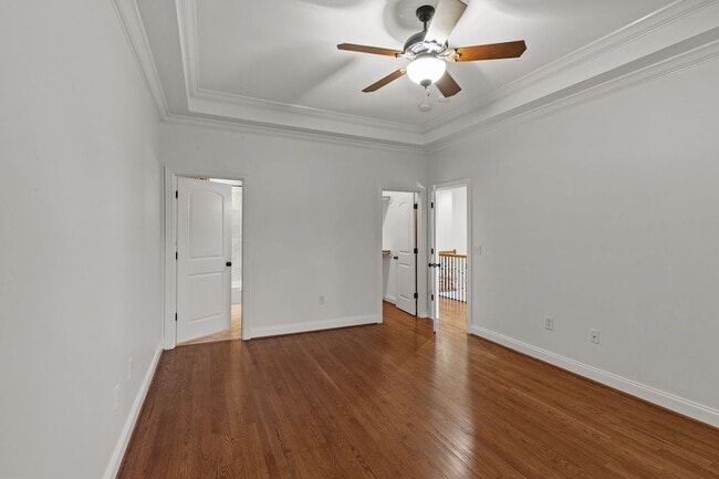 Building Photo - 2019 Overhill Dr