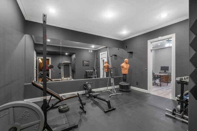 Building Photo - Princeton Hills Fully Furnished