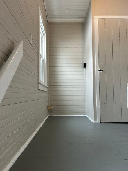 Building Photo - 401 Hannibal St