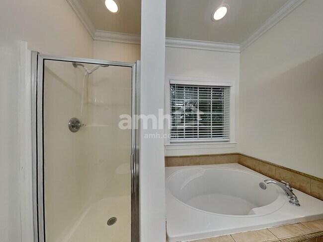 Building Photo - 4610 Baylor St