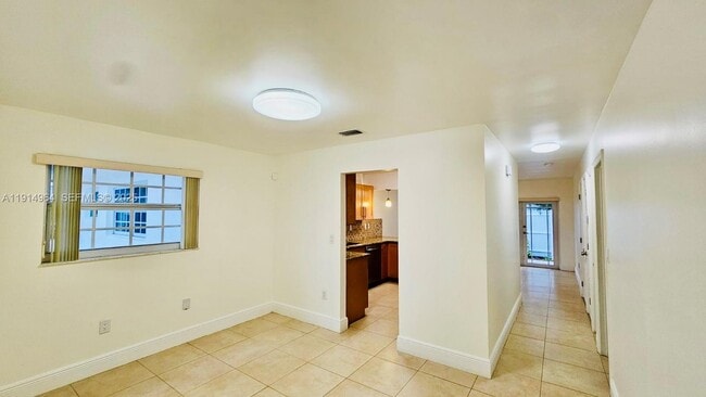 Building Photo - 3182 SW 25th Ter