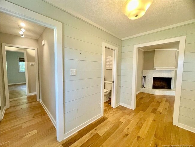 Building Photo - 2309 Village Dr