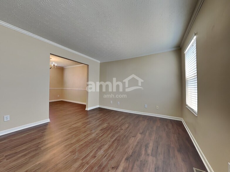 Building Photo - 315 Keswick Dr