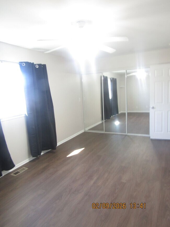 Building Photo - Lake Whitehurst