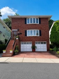 Building Photo - 5204 Meadowview Ave