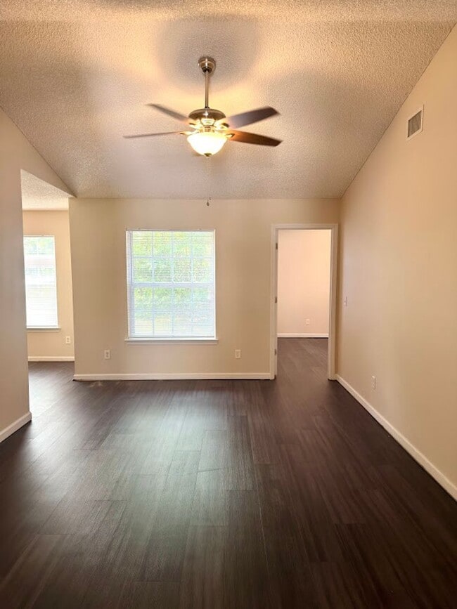 Building Photo - 109 Sapelo Dr