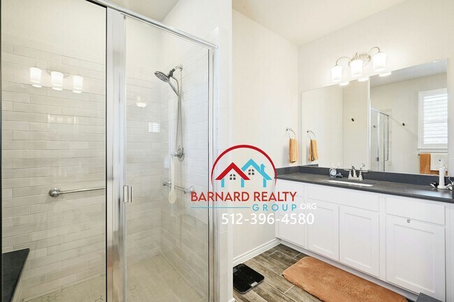 Building Photo - Application Pending: Beautiful Home in Kis...