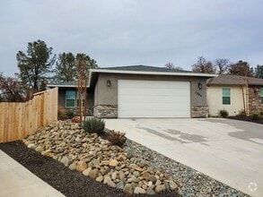 Building Photo - Modern Home!