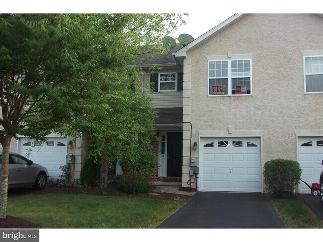 Building Photo - 108 Fairway Dr