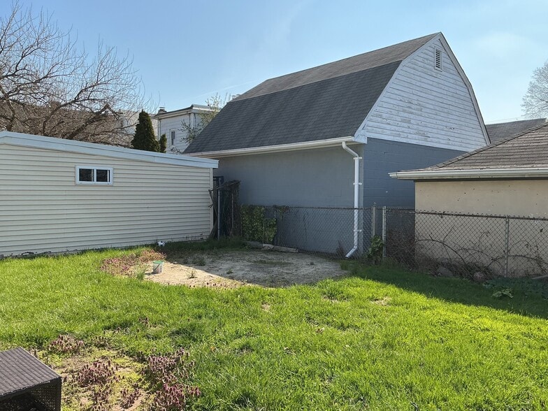 Building Photo - 73 W Edgar Rd