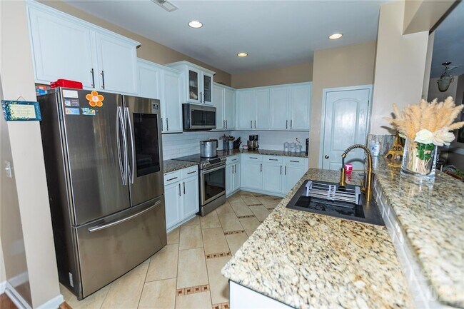 Building Photo - 2922 Deep Cove Dr NW